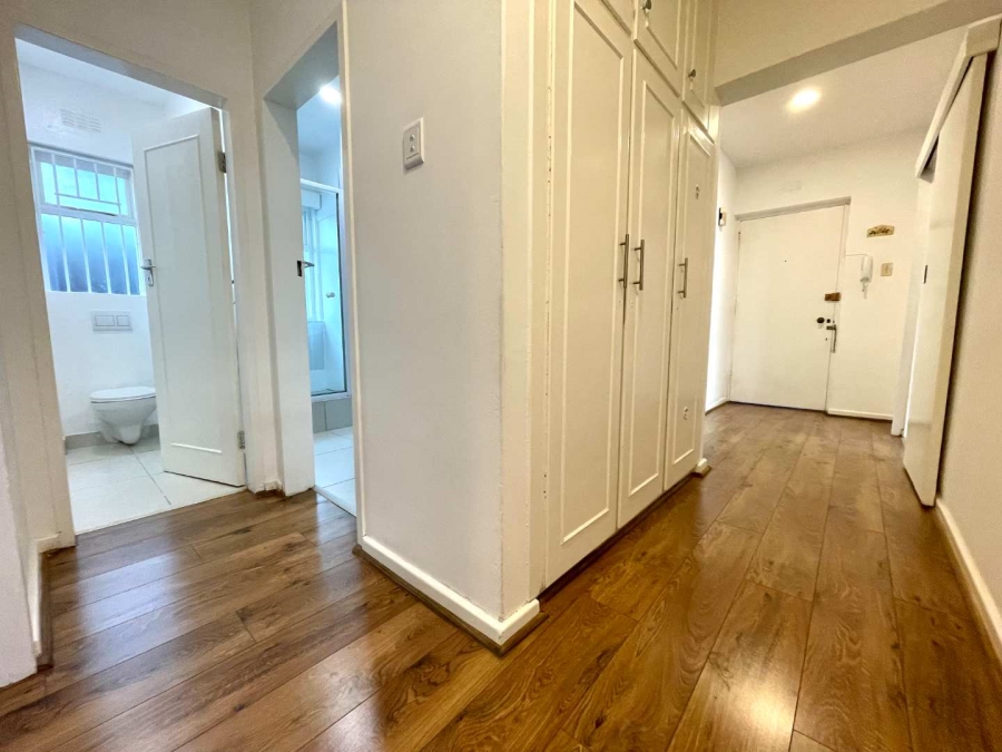 To Let 2 Bedroom Property for Rent in Sea Point Western Cape